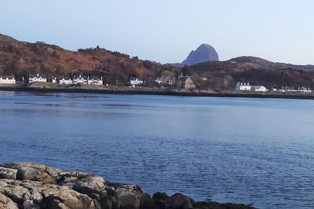 Captain Tom'S. A Cosy Wee House In Lochinver . Eksteriør billede